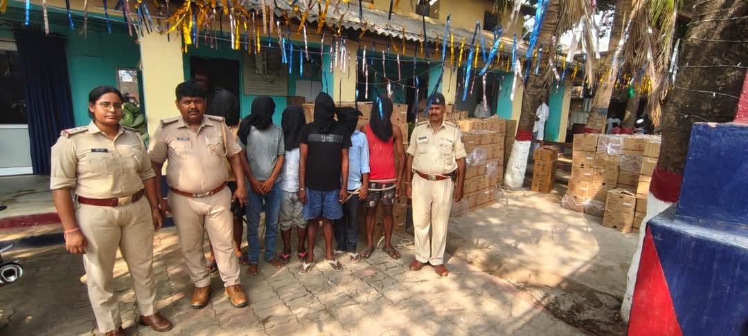 सारण पुलिस की बड़ी कार्रवाई: 3067 लीटर अंग्रेज़ी शराब बरामद, छह कारोबारी गिरफ्तार