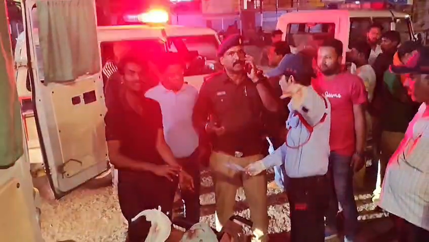 भागलपुर के सुलतानगंज में भीषण सड़क हादसा, अनियंत्रित कार गुमटी में घुसी, दो की दर्दनाक मौत, कई घायल